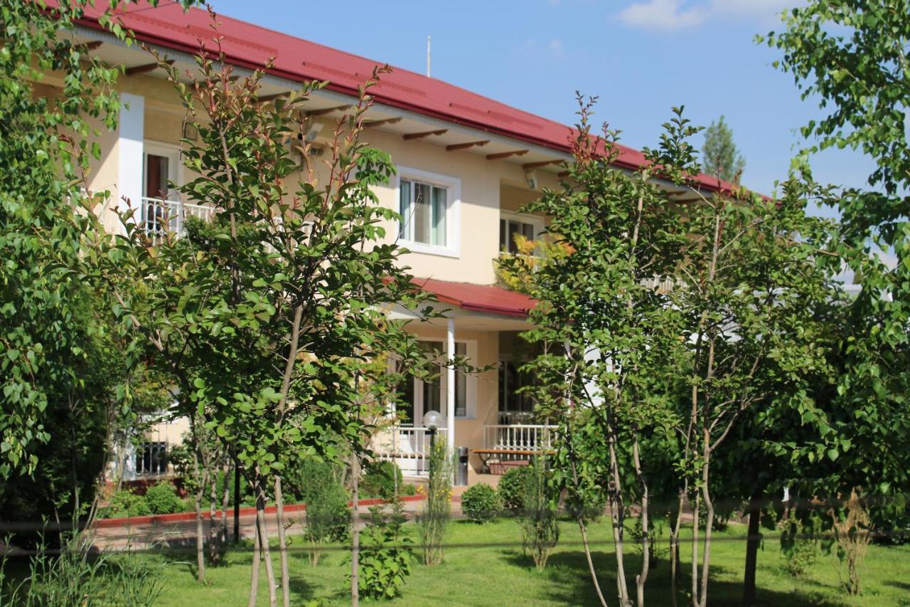 Hotel Grace Garden Kum Exteriör bild